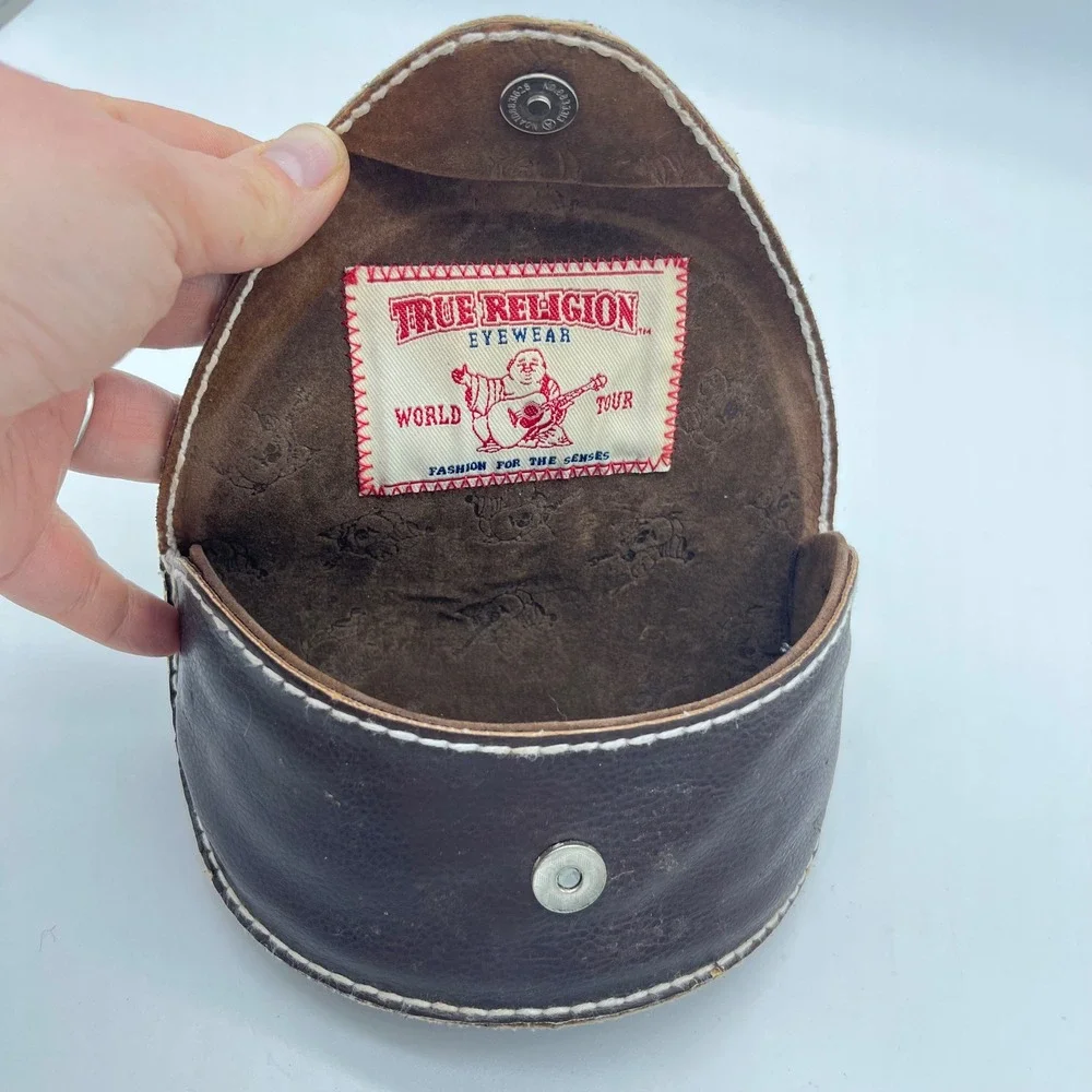 True Religion Eyewear‎ Sunglasses Case Brown Embellished Logo Designer